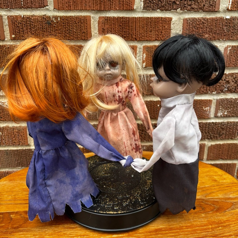 Halloween Haunted Kids Sing" Ring Around the Rosie" Movement/Lights Pan Asian
